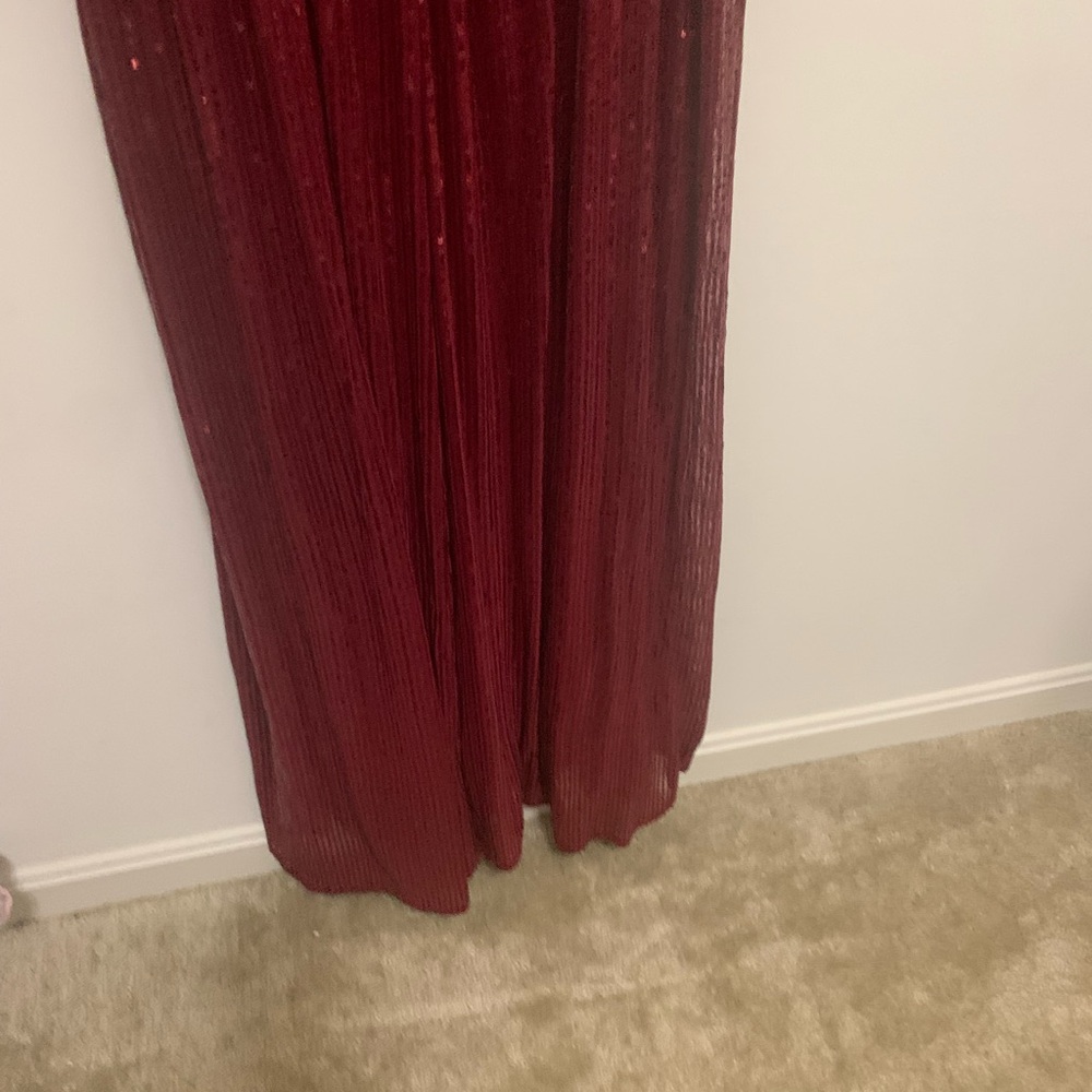 Elegant Red Sequin Gown - Picture 3 of 8